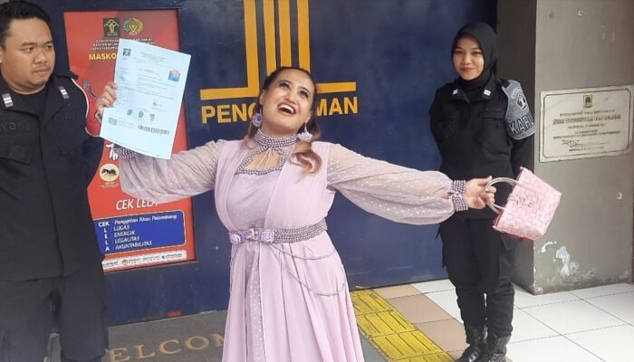 Sumringahnya Lina Mukherjee Setelah Bebas dari Penjara Sebut Bisa Melihat Laki Laki Lagi