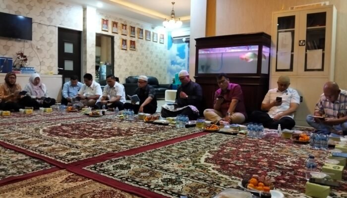 Sambut Bulan Rajab Ditreskrimum Polda Sumsel Bersama Wartawan Gelar Yasinan