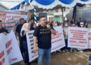 Developer Ingkar Janji, Warga Perumahan Kota Modern Sriwijaya Gelar Aksi Demo
