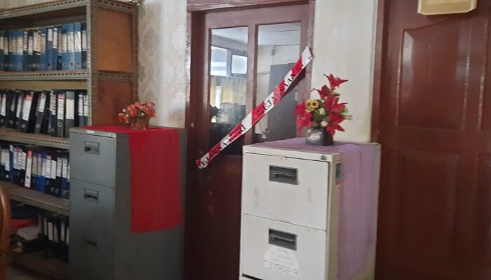 Pasca OTT Pidsus Kejari Palembang Kembali Segel Sejumlah Ruangan di Kantor Disnakertrans Sumsel