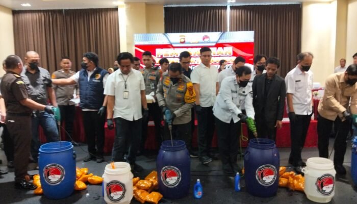 Polda Sumsel Musnahkan BB 49 Kg Sabu sabu Milik Jaringan Narkoba Golden Crescent