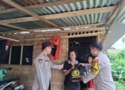 Sambangi Warga Dipemukiman Kumuh Biro SDM Polda Sumsel Salurkan Bantuan Sembako