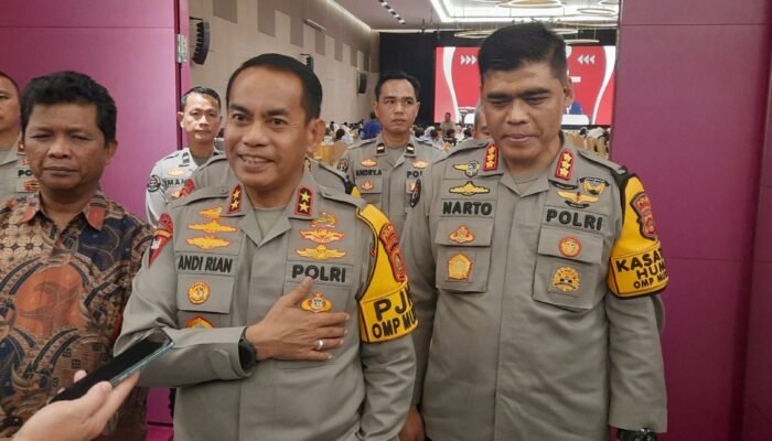 Kapolda Sumsel Pastikan Siswa SD di Empat Lawang yang Mengalami Keracunan Makan MBG Ditangani dengan Baik