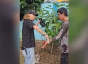 Merasa Dipelototi Jukir Liar di Depan Makam Pahlawan Palembang Tusuk Ojol