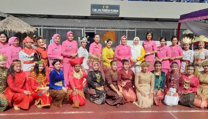 Bhakti Sosial di Lapas Perempuan Palembang, Dewwy Andi Rian Dihibur Tarian Kreasi Warga Binaan
