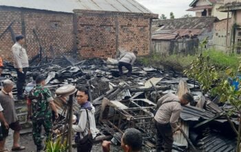 Ditinggal Jualan, Rumah Pedagang Pempek Keliling di Sekip Palembang Ludes Dilalap Sijago Merah