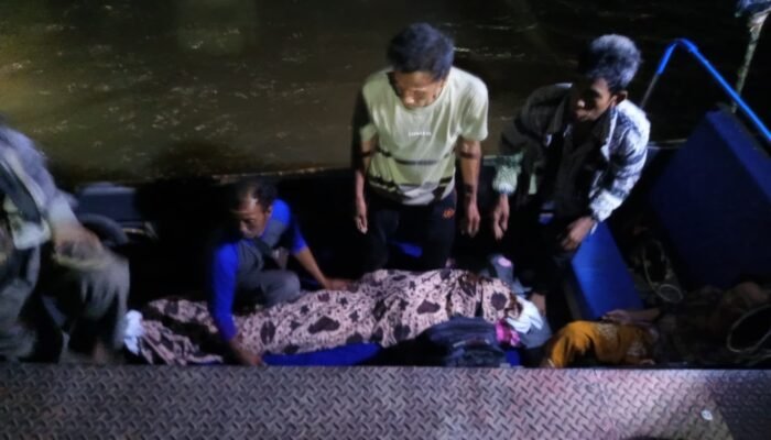 Ambulance Apung Polairud Polda Sumsel Jemput Jenazah Doni Penderita Kelenjar Tiroid Meninggal di RSMH Palembang