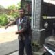 Terekam CCTV, Pria Berjaket Ojol Gondol Motor Milik Ketua RT di Palembang