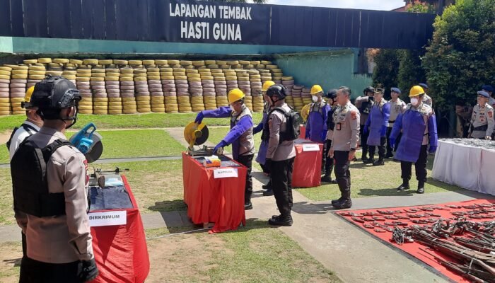 Pemusnahan Senpira, Kapolda Sumsel Sebut Masih Ada Masyarakat yang Simpan Senpi Untuk Melindungi Diri