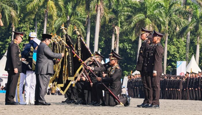 Dapat Kado Istimewa HUT Bhayangkara ke-79, Presiden Anugerahi Kapolda Sumsel Penghargaan Tertinggi