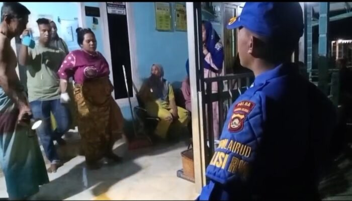 Melahirkan Anak Pertama, Nur’aini Dievakuasi Ambulance Apung Polairud Polda Sumsel ke Rumah Sakit di Palembang
