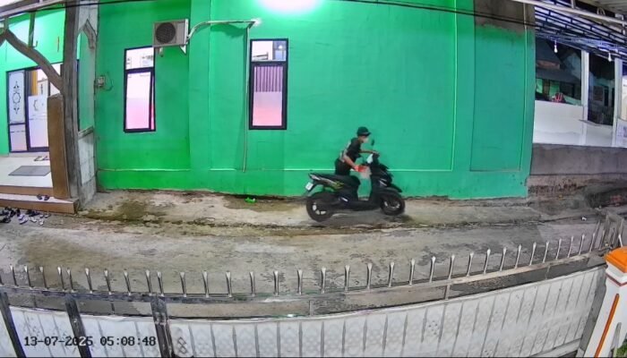 Gila, Pelaku Curanmor di Palembang Ini Gasak Motor Jamaah Masjid Shalat Subuh