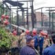 Berkobar Satu Jam, Sijago Merah Lahap Rumah Panggung di Jalan Politeknik Bukit Lama Palembang