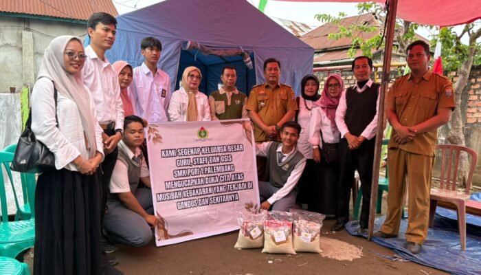 SMK PGRI 1 Palembang Galang Bantuan untuk Korban Kebakaran di Karang Jaya Gandus