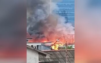 Dipicu Kompor Meledak, Bedeng 9 Pintu di Jalan Kapten A Rivai Palembang Ludes Dilalap Sijago Merah
