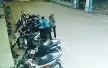 Patahkan Stang dengan Kaki, Pelaku Curanmor Bawa Kabur Motor di Parkiran Masjid di Sukabangun II Palembang