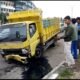 Sopir Ngantuk, Truk Engkel Hantam Pembatas Jalan Fly Over Simpang Bandara