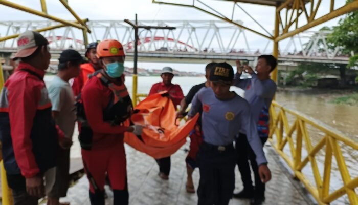 Tim SAR Temukan Satu dari Dua Bocah Tenggelam di Sungai Ogan, Satu Lagi Masih Dicari