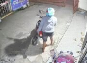 Terekam CCTV, Pelaku Curanmor di Palembang Angkat Ban Depan Bawa Kabur Honda Revo