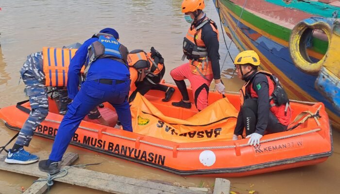 Tenggelam di Sungai Dawas, Jasad Operator Ekskavator Bongkar Muat Batubara Ditemukan Tim SAR Gabungan