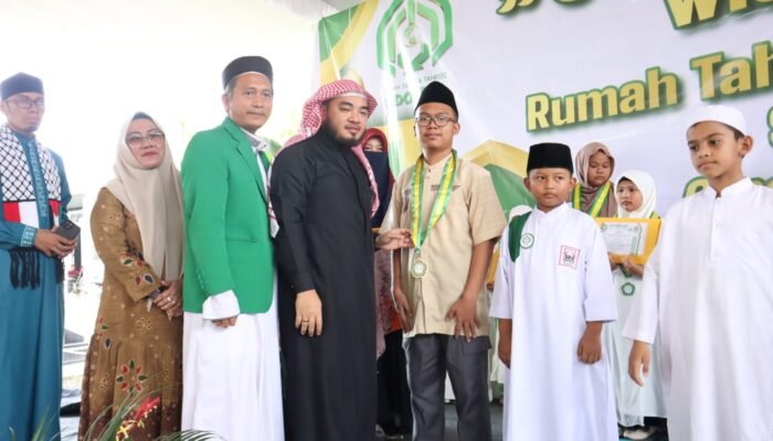 Wisuda Rumah Tahfidz Palembang dan Peresmian Lembaga Wakaf Marogan