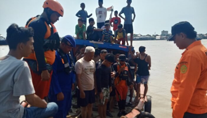 Warga Lorong Manggis 36 Ilir Dilaporkan Tenggelam di Sungai Musi, Tim SAR Lakukan Pencarian