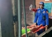 Respon Cepat, Ambulance Apung Polairud Polda Sumsel Larikan Pasien Sakit Pinggang