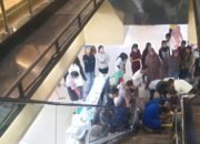 Orang Tua Lalai, Tangan Bocah Terjepit di Tangga Eskalator Mall Internasional Plaza