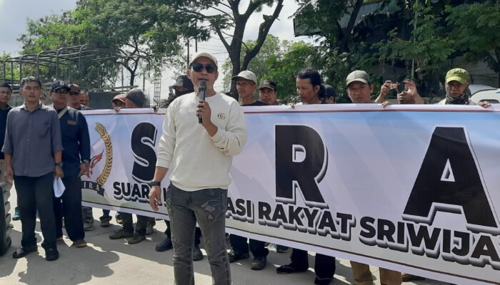Geruduk KSOP Kelas I Palembang, SIRA Tuntut Tanggujawab Insiden Tongkang Batubara Hantam Jembatan Ampera