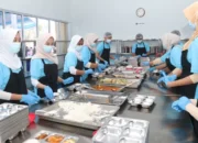 Pengolahan Bahan Makanan Diperketat, Polda Sumsel Pastikan MBG Higienis Hingga ke Tangan Siswa