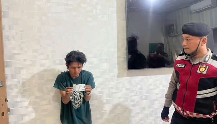 Ngamuk Tak Dikasih Uang Hingga Pukul Kaca Mobil, Anjal di Simpang RS Charitas Diamankan Polisi