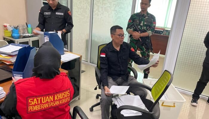 PT SMBR dan PT Kapuas Musi Madelyn Digeledah Penyidik Kejati Sumsel Terkait Dugaan Korupsi Distribusi Semen