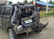 Ngebut di Jalan Soekarno Hatta Palembang, Truk Seruduk Sirion Hingga Ringsek Berat