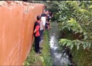 Masih Memakai Seragam Biru Putih, Siswa SMPN 26 Palembang Ditemukan Tewas di Parit Belakang Sekolah