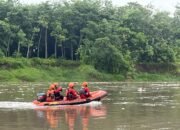 Bocah 5 Tahun di Prabumulih Hilang Saat Bermain Dipinggir Sungai, Basarnas Terjunkan Personel Lakukan Pencarian
