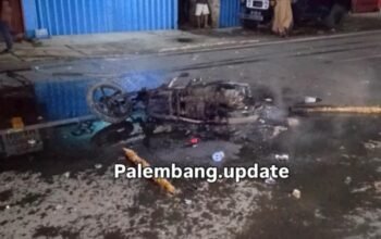 Dua Kelompok Pemuda Terlibat Tawuran di Jalan Slamet Riyadi Palembang, Satu Motor Dibakar