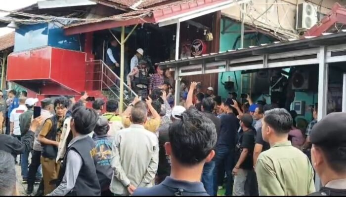 Usai Satpol PP Sumsel Segel Diskotik DA Club 41, PUPR Kota Palembang Tempelkan Izin