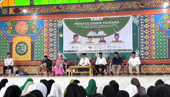 Cerdaskan Santri Melalui Hukum, LPBH PWNU Sumsel Sosialisasi KUHP Baru di Kampus Cendikia