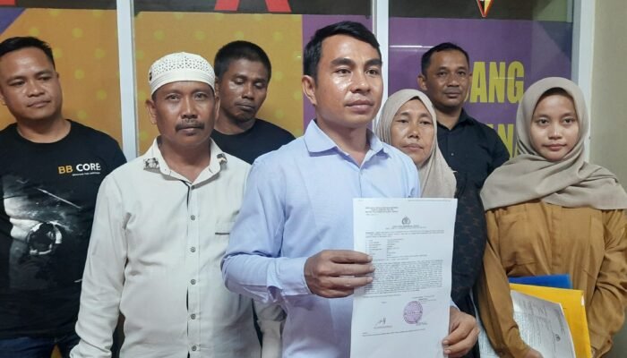 Hasil Panen “Dipalaki” Preman, 43 Petani Kelapa di Banyuasin Lapor ke Polda Sumsel