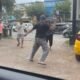 Viral Aksi Saling Serang Menggunakan Sajam di Jalan Jenderal Sudirman, Tiga Lawan Satu