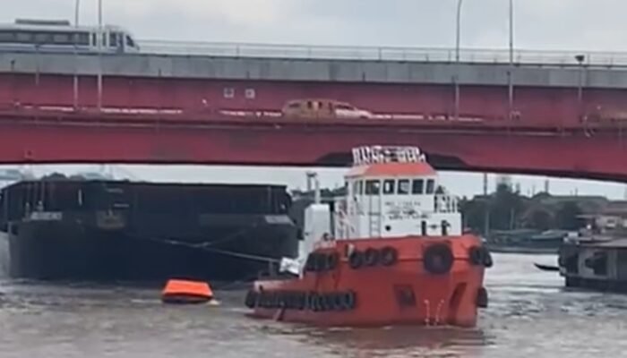Ngolong Siang Hari, Tugboat Trans Permata 05 Senggol Jembatan Ampera, KSOP Palembang Akan Panggil Pandu PT KBS