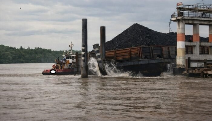 Lagi, Tiang Pancang Jembatan Lalan Roboh Ditabrak Tongkang Batubara, KSOP Palembang Panggil Nahkoda Kapal