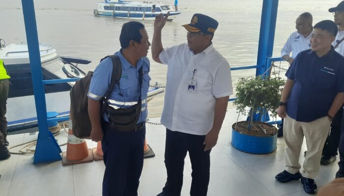 Kepala KSOP Kelas 1 Palembang Sambut dan Lepas Peserta Mudik Gratis dari Pelabuhan Boom Baru Palembang