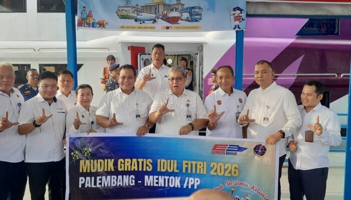 Pastikan Kapal Laik Berlayar, Kemenhub Lepas Peserta Balik Mudik Gratis Moda Transportasi Sungai