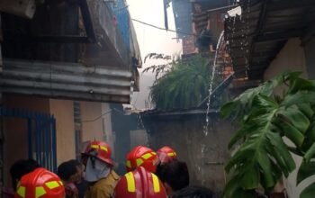 Kebakaran di Lorong Manggar Boom Baru Palembang, 4 Rumah Hangus