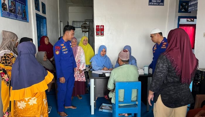 Kembali Beroperasi, Rumah Sehat Polairud Pos Pangkalan Sandar Upang “Diserbu” Puluhan Lansia dan Manulah