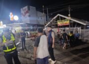 Rem Blong, Truk Kontainer Hantam Halte dan Motor Hingga Warung Sate di Jalan Demang Lebar Daun Palembang