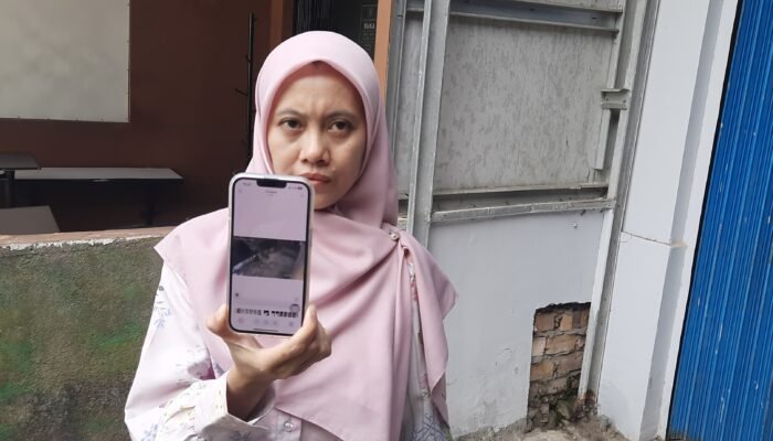 Pencurian Mobil Avanza di Ruko Depan Kantor Dinsos Sumsel Terekam CCTV, Pelaku Beraksi Sendirian