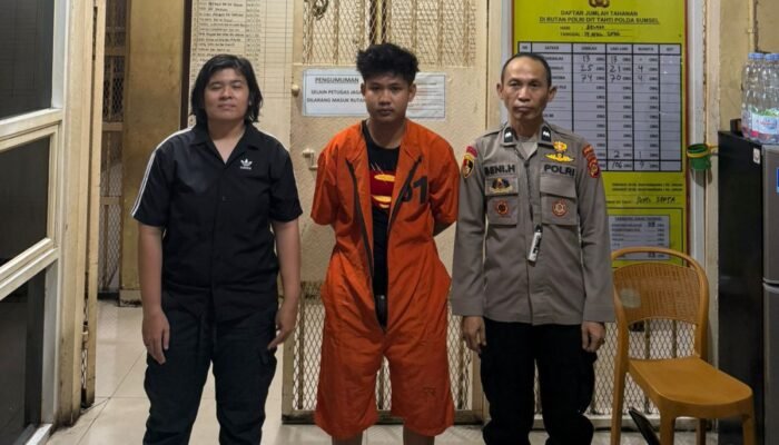 Jatanras Polda Sumsel Ringkus Pelaku Penodongan dengan Sajam di Halte SD Xaverius, Modus Pura pura Berteduh
