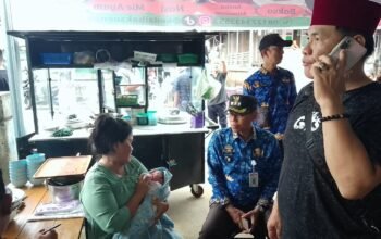 Warga Gandus Temukan Bayi Perempuan Tergeletak di Semak semak Pinggir Sungai Musi Tali Pusar Menempel